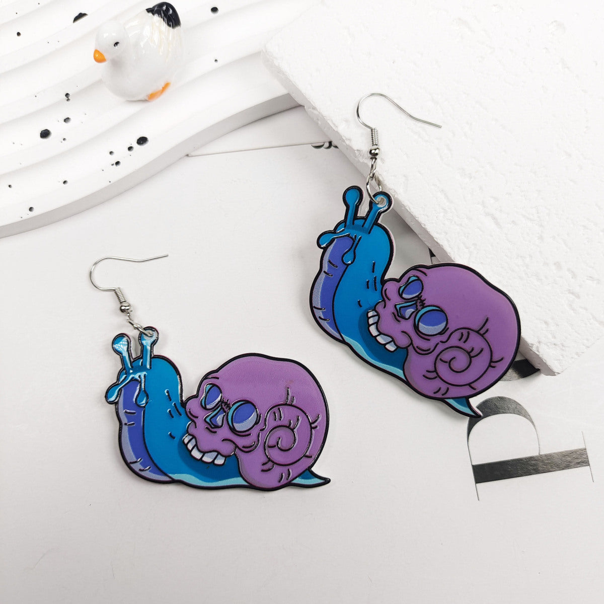 Pendientes acrílicos de Halloween para mujer con diseño de calavera de Diablo, fresa y lápida