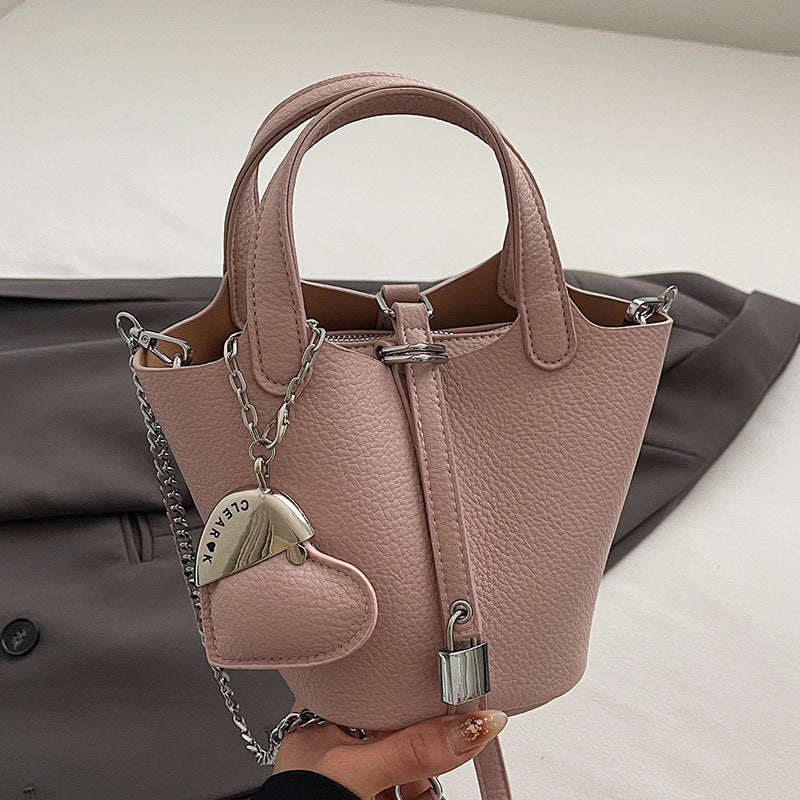 Sac à main simple et tendance pour femme, couleur unie, motif litchi, pendentif d'amour