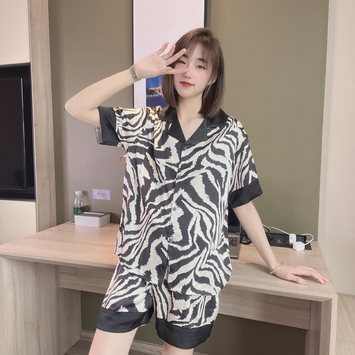 Summer Pajamas Women Ice Silk Leopard Print Cute Sleepwear