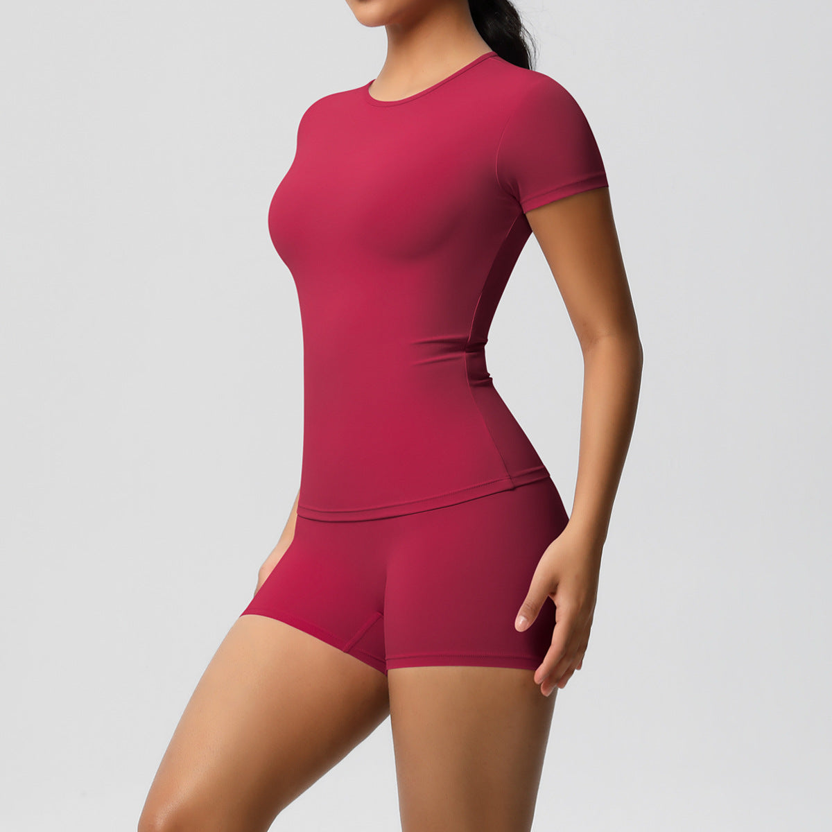 Ensemble de yoga décontracté pour femme, t-shirt à manches courtes et short moulant de couleur unie
