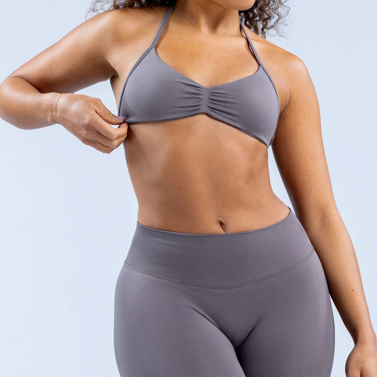 Soutien-gorge de sport sexy en nylon sans coutures, couleur unie, col licou, pour le yoga et le sport