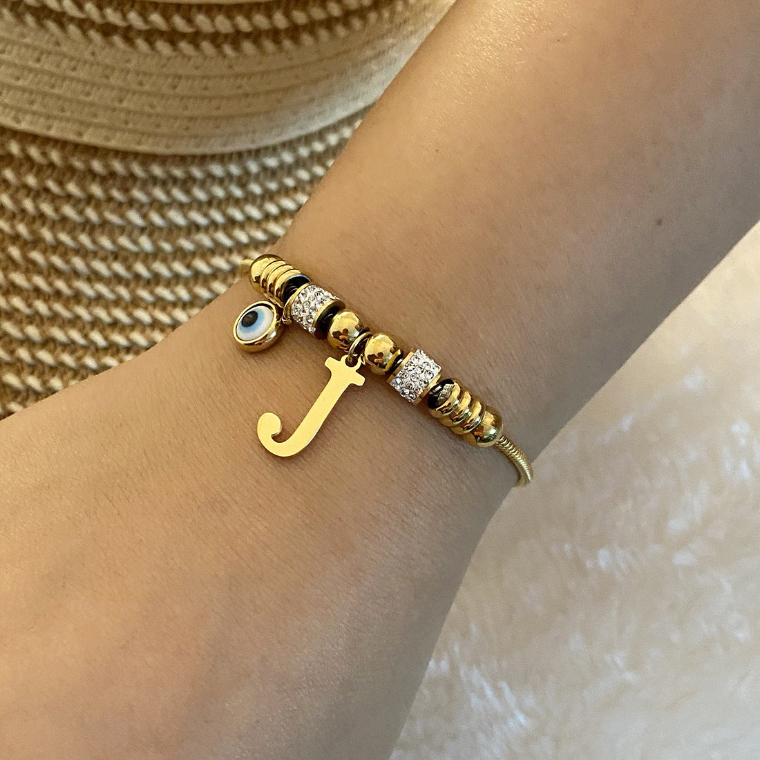 Pulsera de cuentas de acero inoxidable con alfabeto de moda