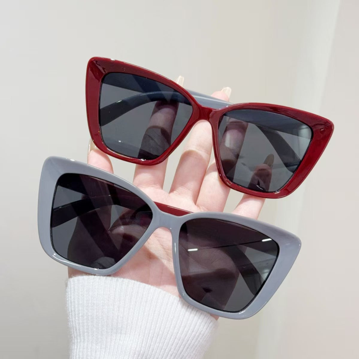 Gafas de sol de ojo de gato con montura grande y diseño moderno para mujer