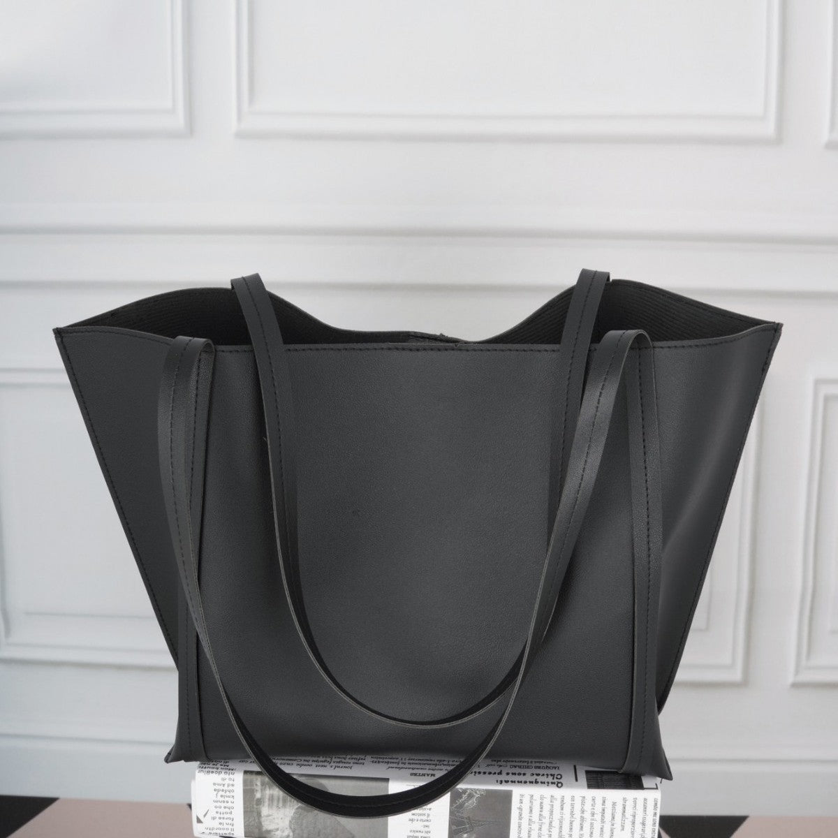 Vintage Black Large Capacity Tote Bag