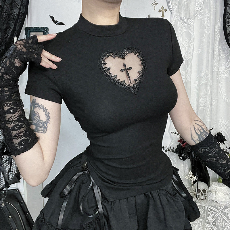 Camiseta de manga corta con cruz gótica hueca para mujer