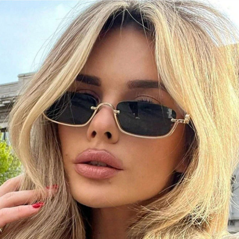 Gafas de sol cuadradas con montura pequeña y sencilla de moda para mujer