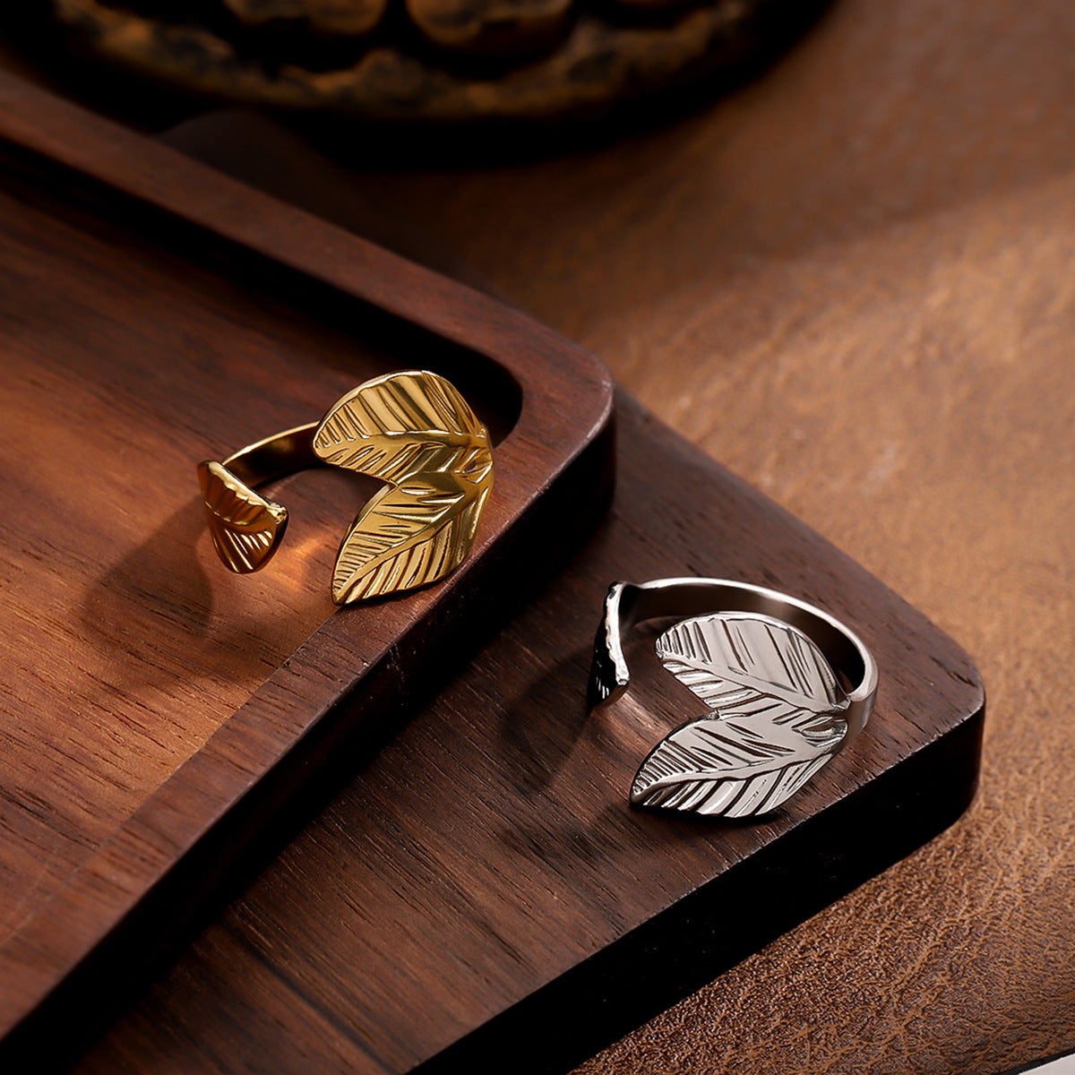 Women Fashion Titanium Steel Geometric Ring in Gold
