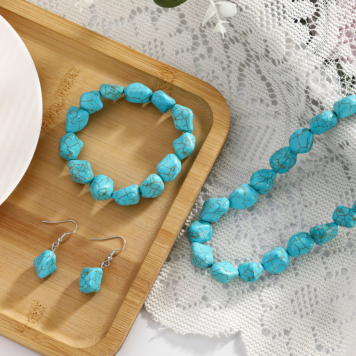 Conjunto de joyería de turquesa con cuentas irregulares de moda