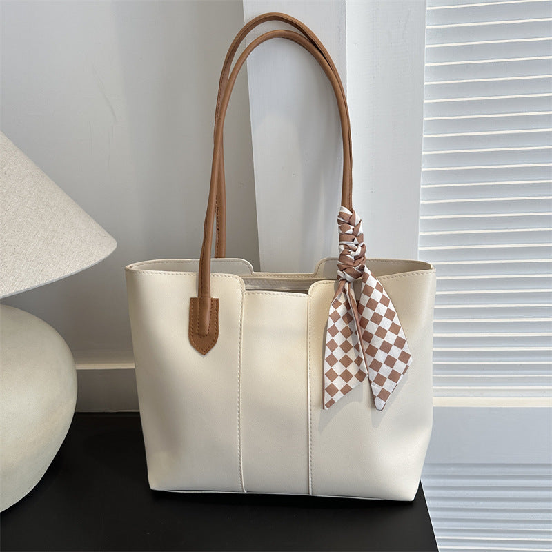 Bolso de mano de PU con bufanda de seda de moda de verano para mujer