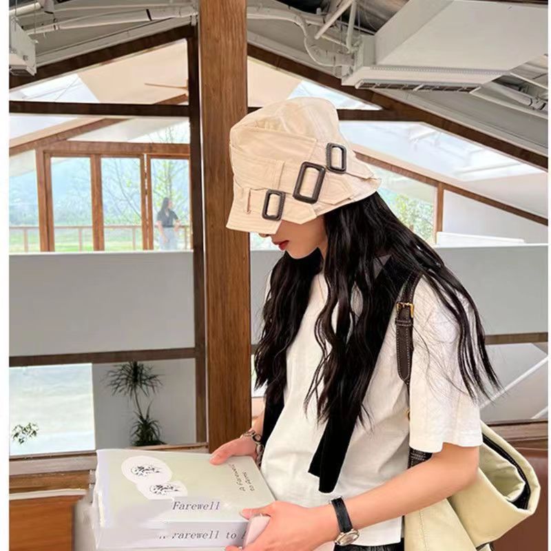 Chapeau bob simple à boucle de ceinture de couleur unie pour femme