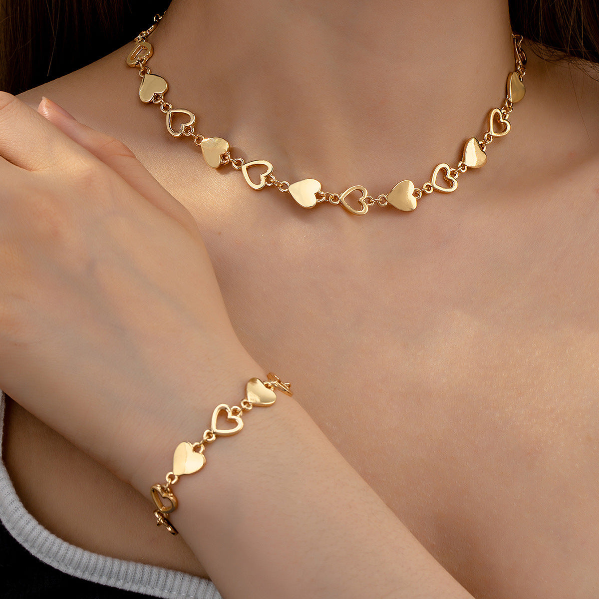 Women Fashion Hollow Love Necklace Bracelet Set Gold Alloy