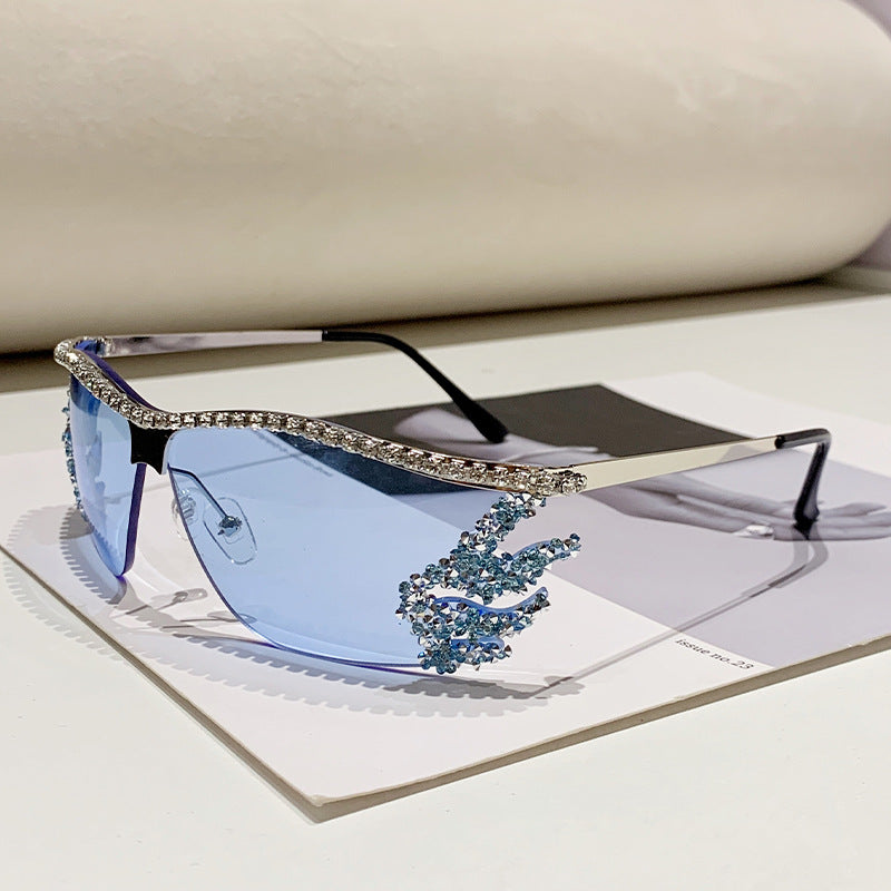 Gafas de sol sin montura con diamantes de imitación de metal irregulares de moda con un estilo único