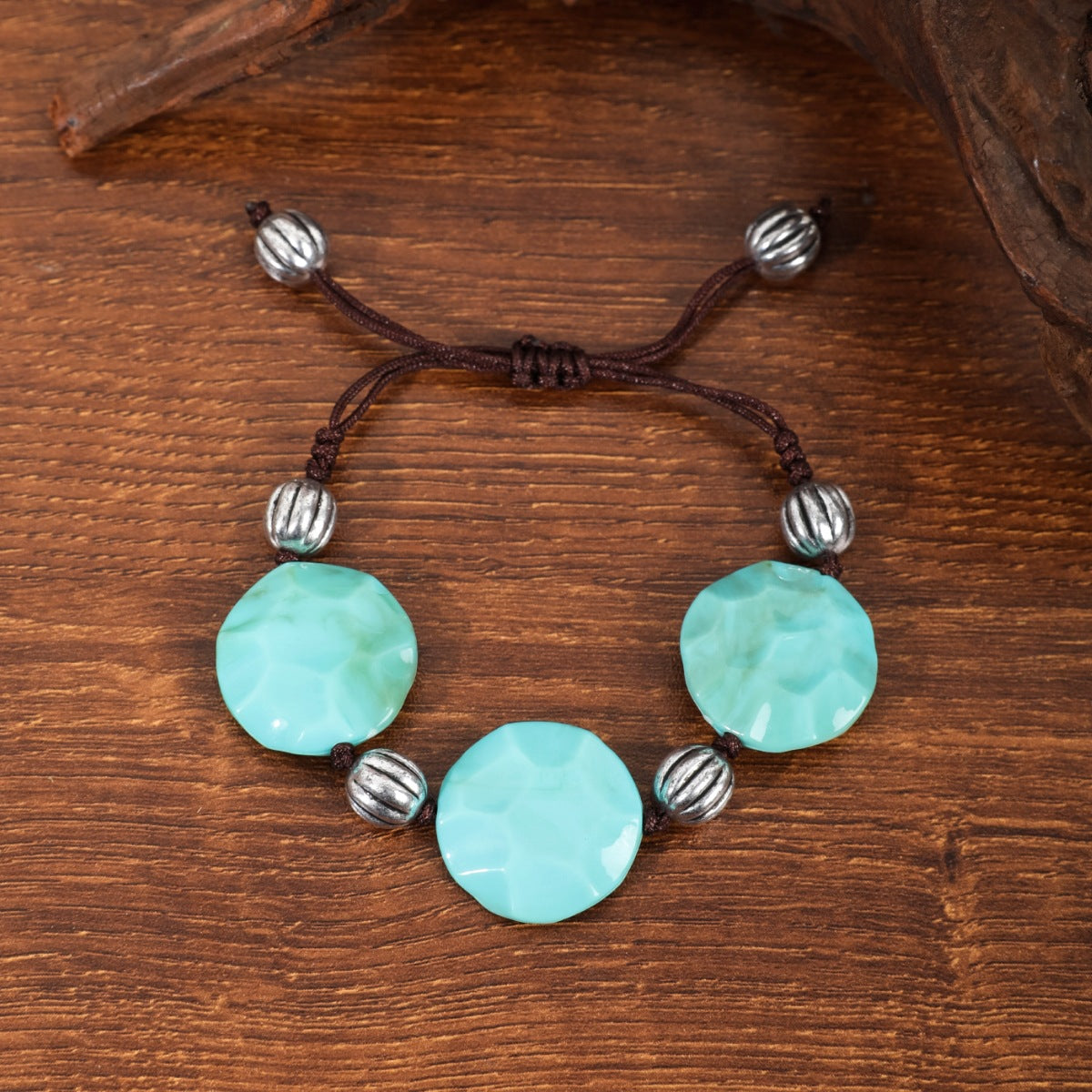 Pulsera bohemia de cuentas turquesas hecha a mano
