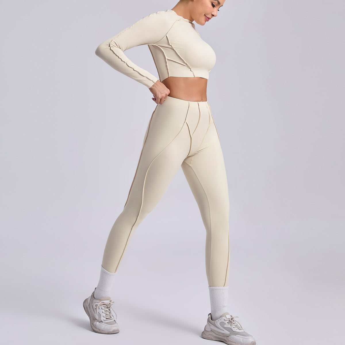 Ensemble haut court et leggings plissés pour le yoga et le sport