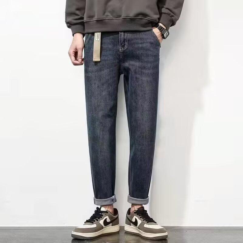 Men Casual Vintage Straight Fit Denim Jeans Made of Cotton