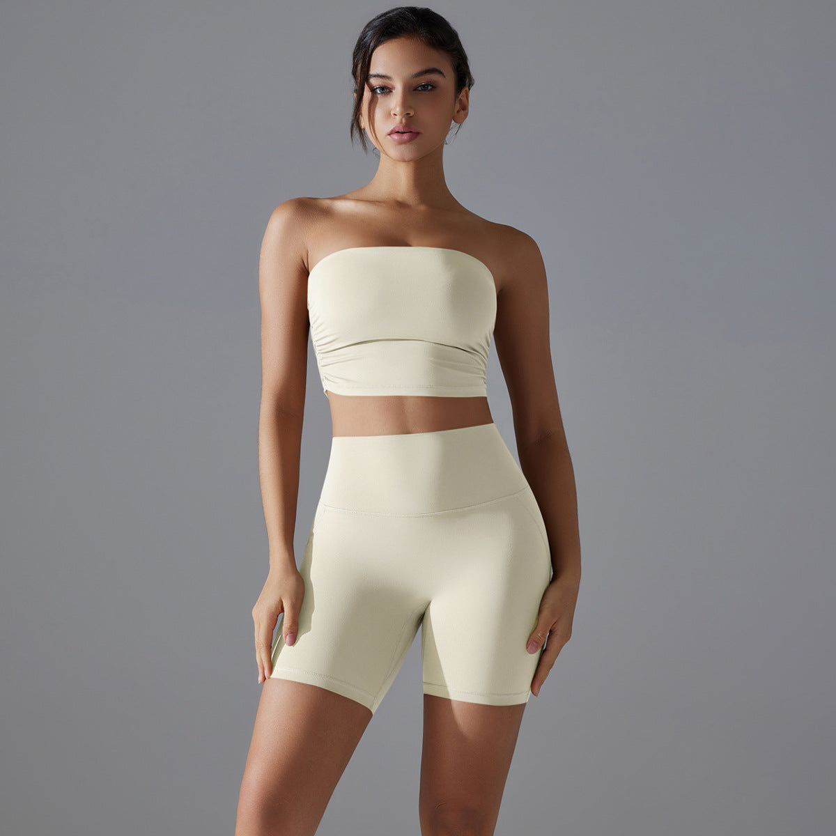 Ensemble haut et short de yoga sans bretelles de couleur unie pour femme
