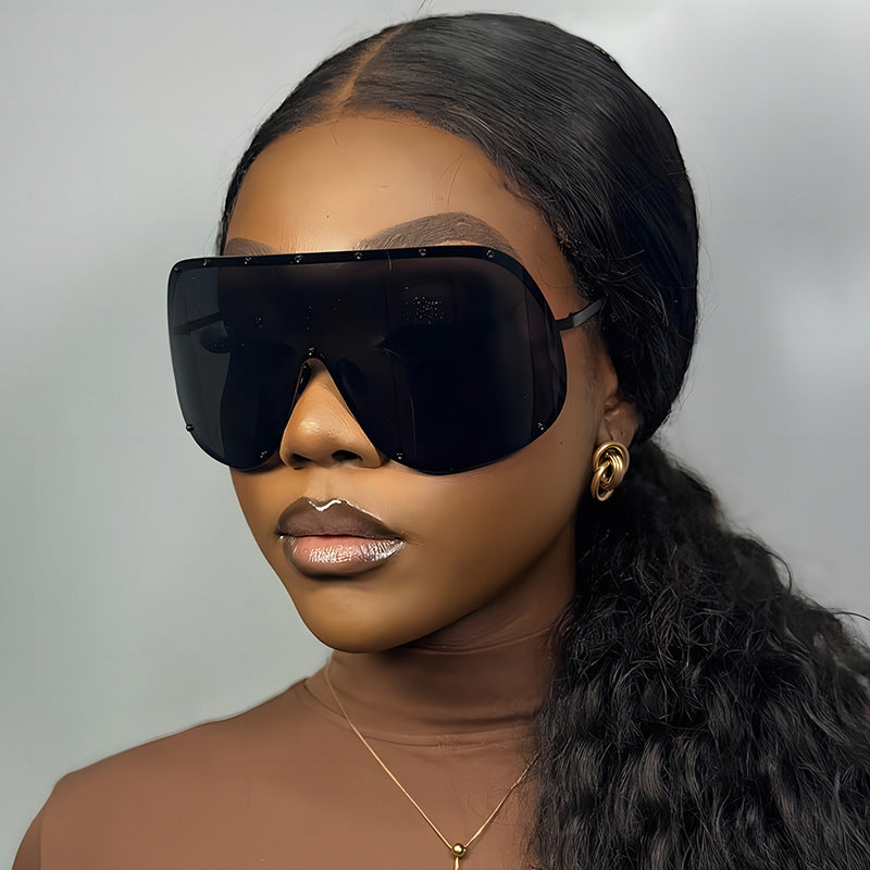 Fashion Large Frame Sunglasses - Metal Oval Style