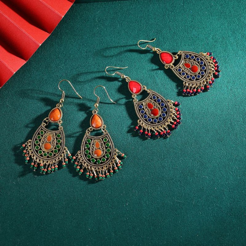 Pendientes de borlas huecas con piedras preciosas y cuentas bohemias para mujer