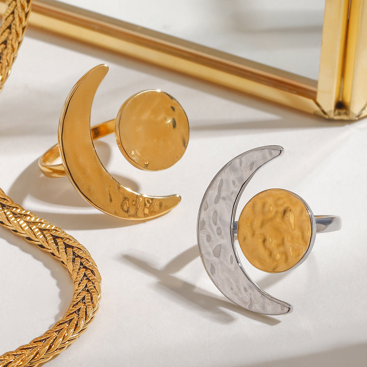 Bague ajustable créative en or 18 carats avec motif lune et soleil martelé pour femme