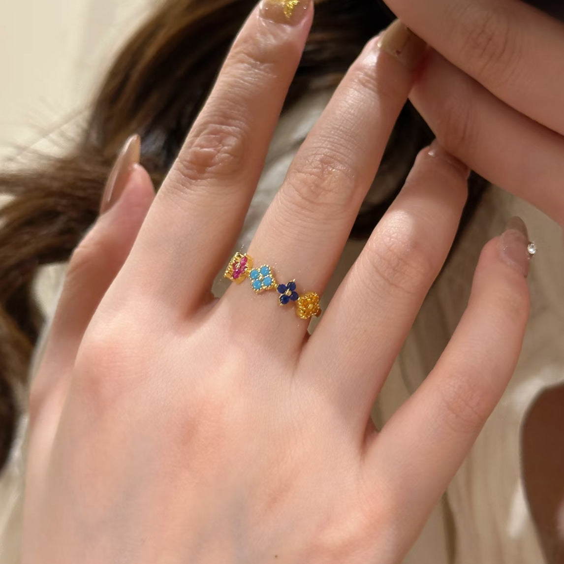 Anillo de trébol de cuatro hojas con circonitas de colores para mujer - Lujoso anillo geométrico de cobre