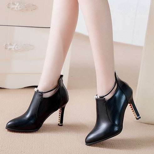 Chaussures à talons hauts à bout pointu et couleur unie pour femmes