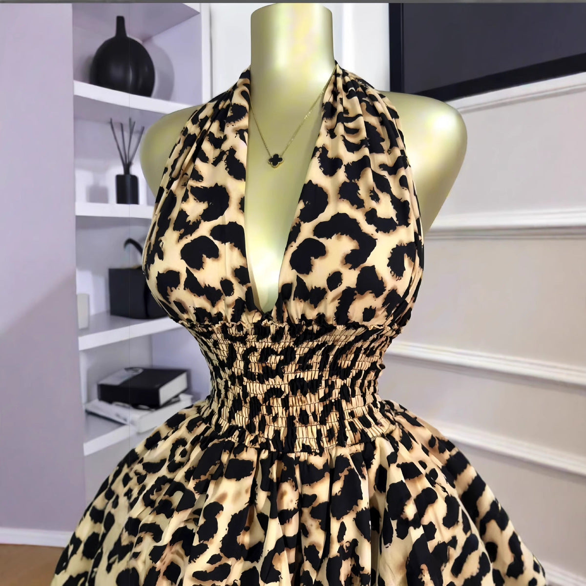 Robe sexy à col licou et imprimé léopard pour femme