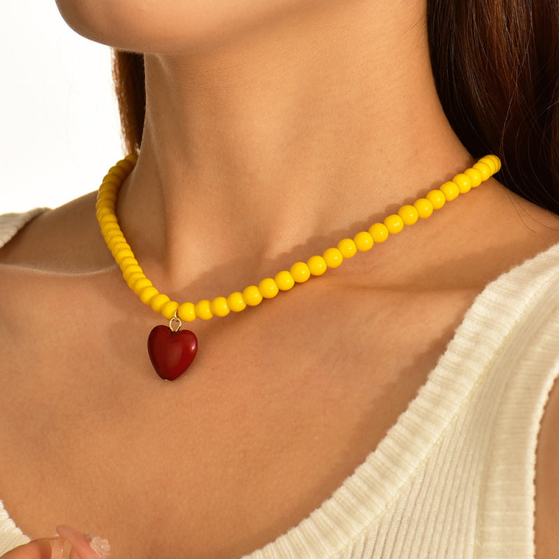 Collar con colgante de corazón bohemio y cuentas
