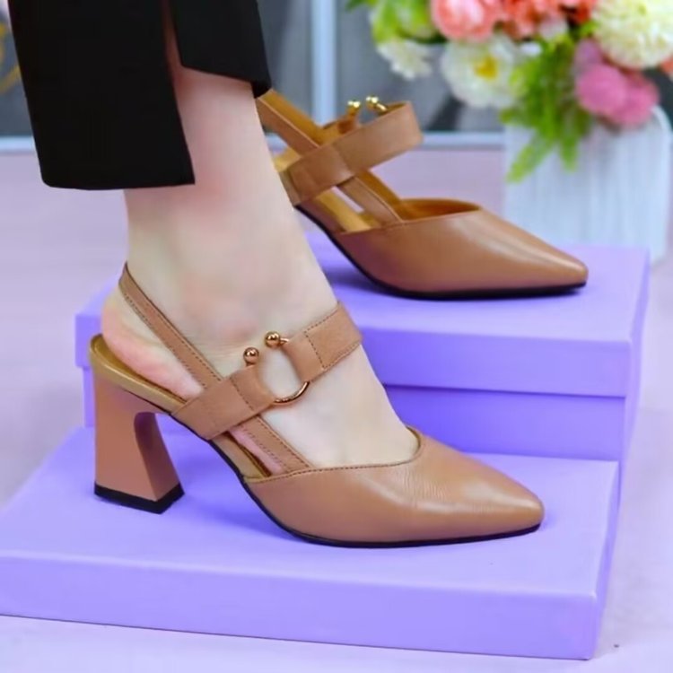 Sandales à talons hauts et bout pointu en cuir pour femmes