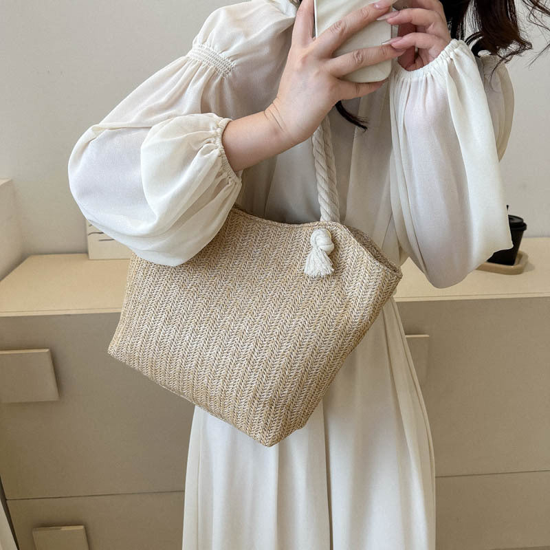 Bolso de hombro de paja tejida de gran capacidad y de moda