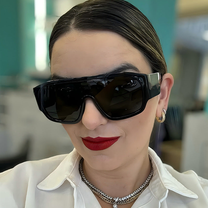 Lunettes de soleil tendance pour l'extérieur, monture large et verres monoblocs