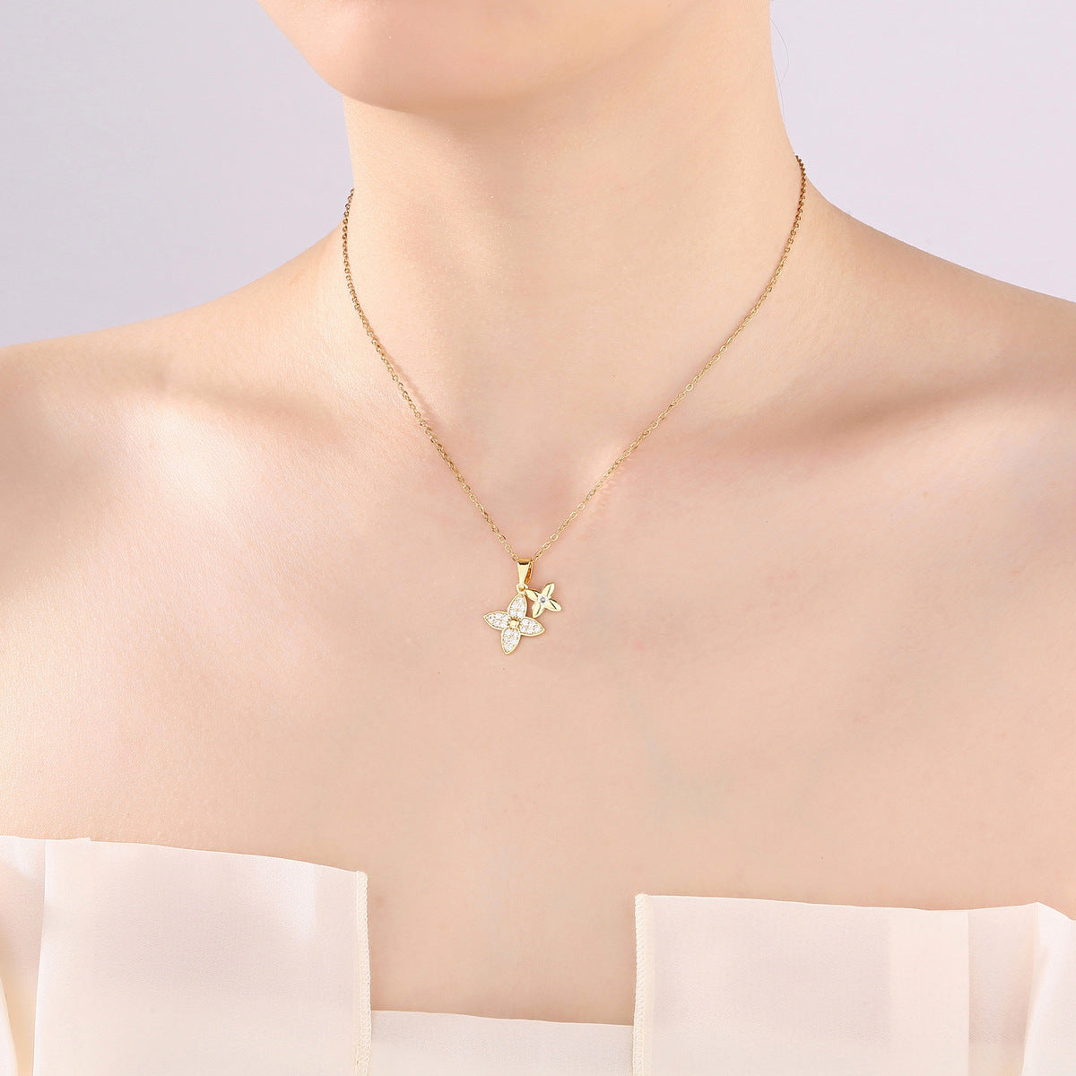 Collar de flores de cuatro hojas dobles de moda para mujer