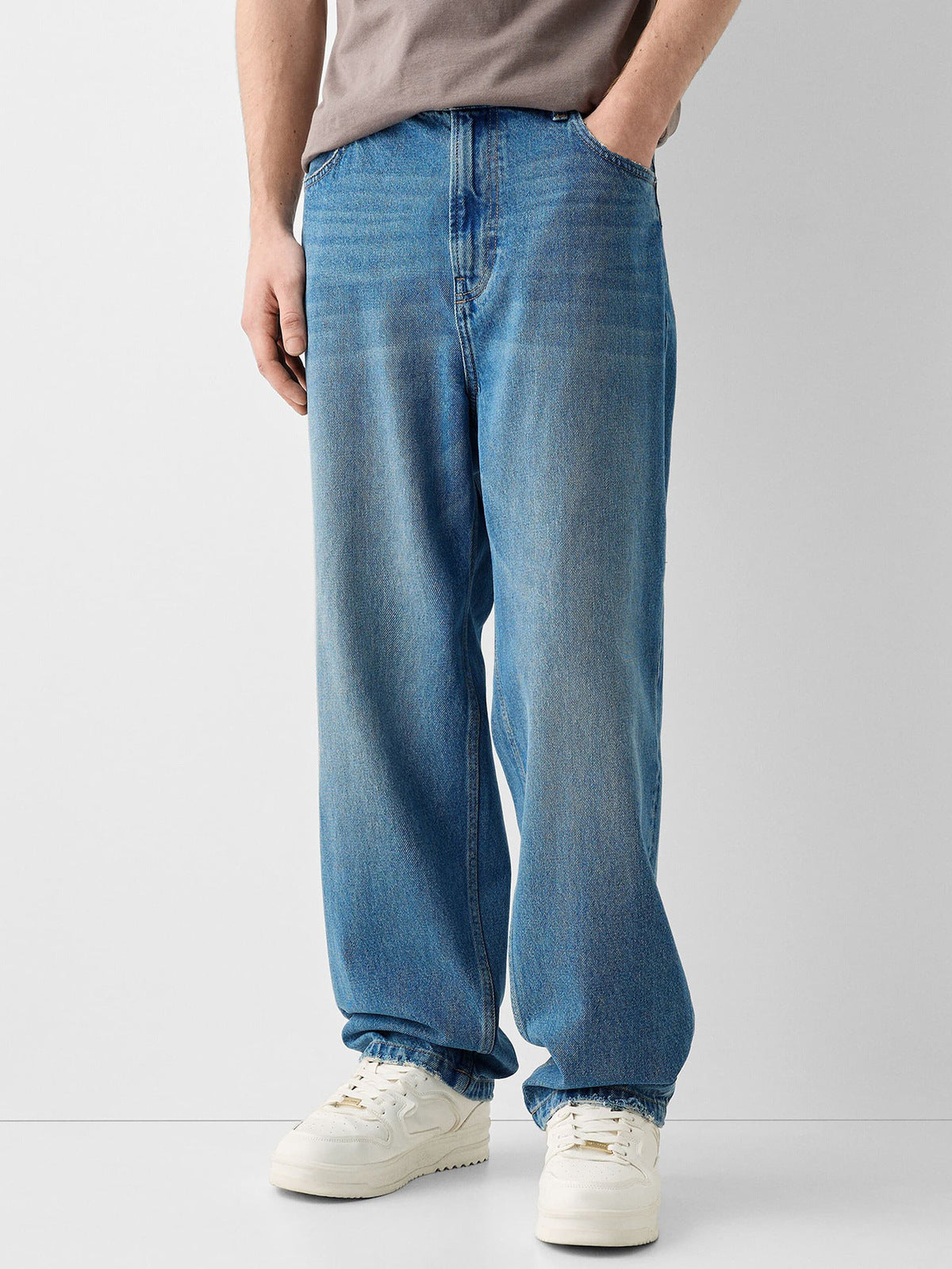 Men Straight-Leg Jeans in Multiple Colors