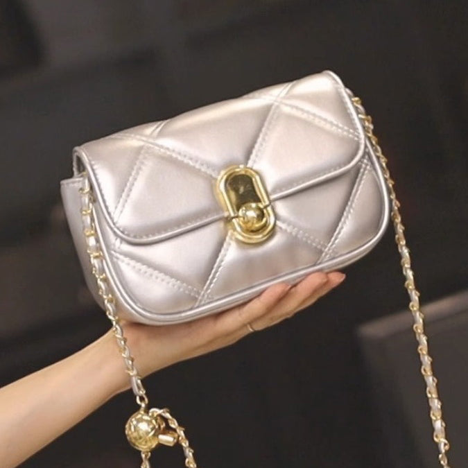 Mini bolso bandolera cuadrado con cadena abatible de moda