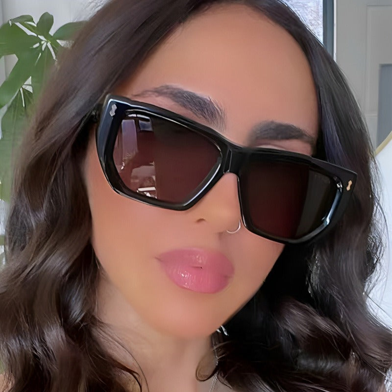 Gafas de sol con montura cuadrada sencilla y diseño de uñas de arroz para mujer