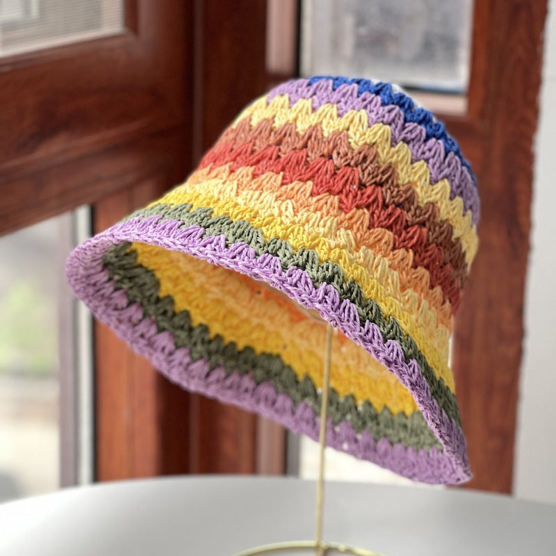 Sombrero de pescador tejido de paja arcoíris de moda para mujer