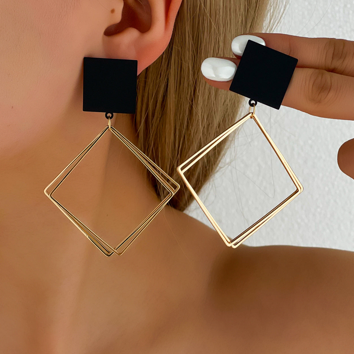 Women Fashion Exaggerated Simple Metal Square Earrings