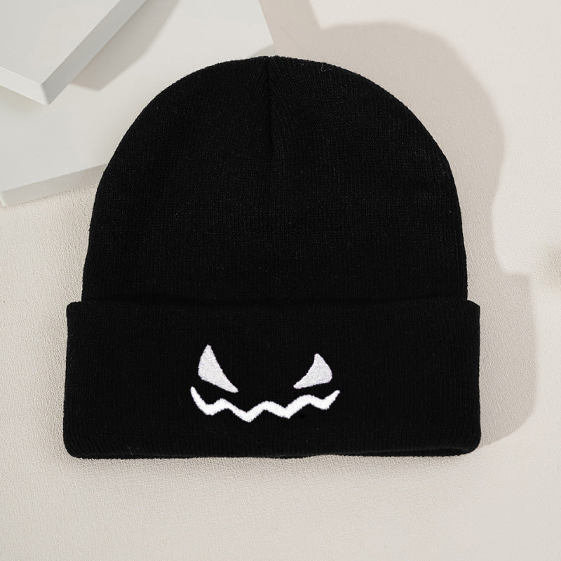 Gorro de punto con mueca bordada de Halloween