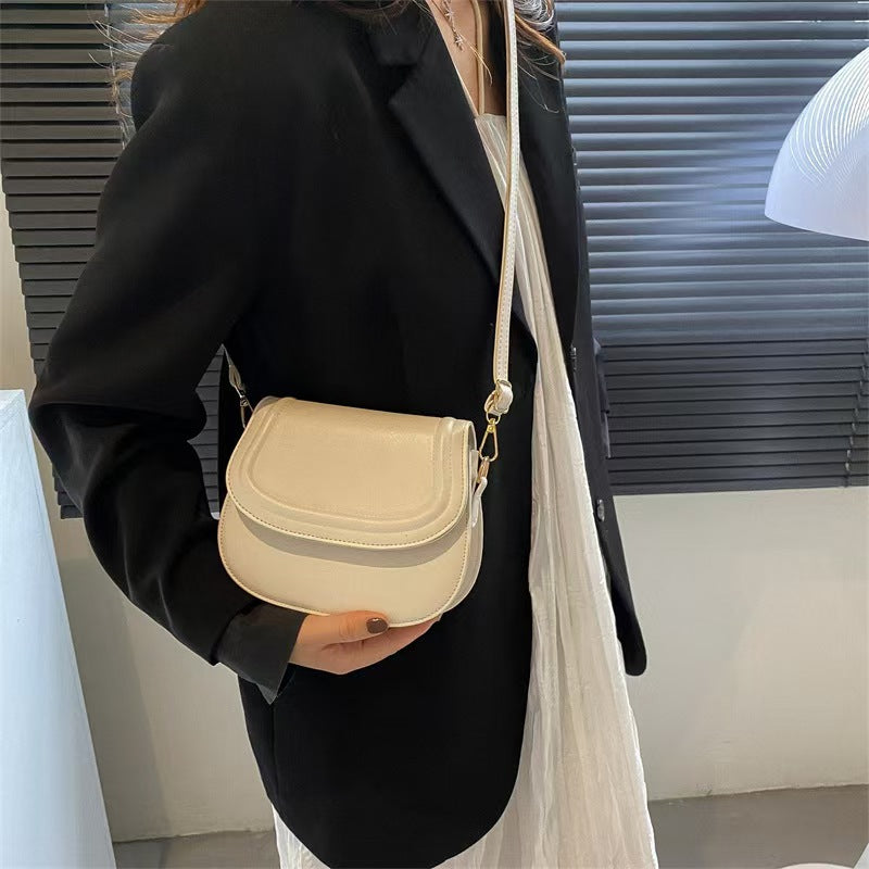 Bolso de hombro con solapa de color sólido de moda