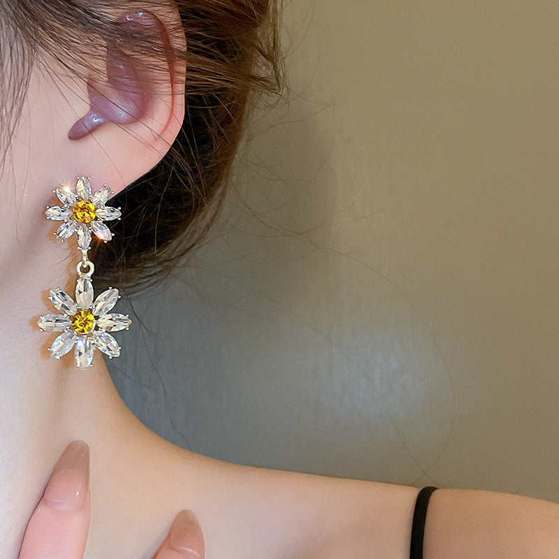 Women Fashion Zircon Daisy Floral Earrings Alloy Simple Style