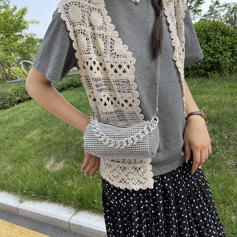 Bolso bandolera con cadena de metal y diamantes de imitación para mujer