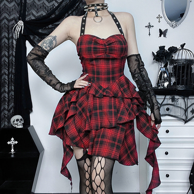 Robe sexy gothique à volants irréguliers et à carreaux rouges, col licou