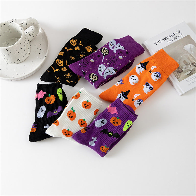 Calcetines de tubo con calabaza fantasma de dibujos animados de Halloween