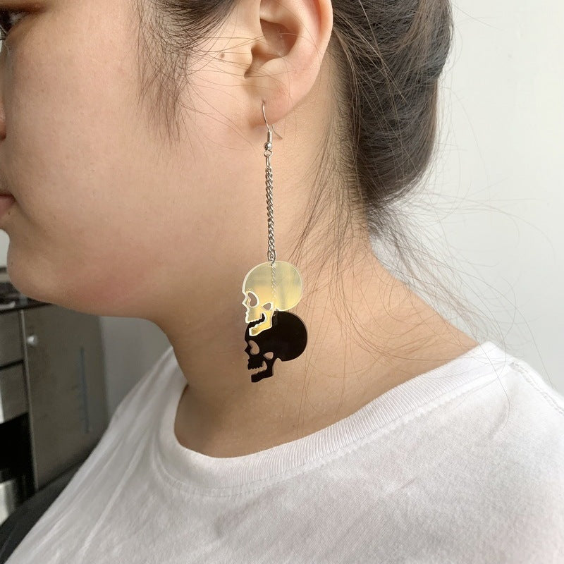 Pendientes de borlas de calavera acrílica de moda para Halloween para mujer