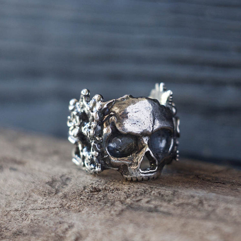 Anillo de calavera punk de aleación de zinc para hombre con diseño geométrico.