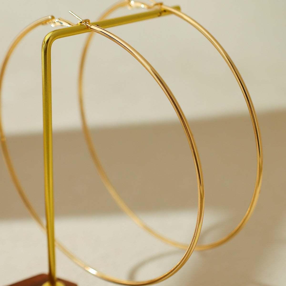 Personality Exaggerated Simple Hoop Earrings Gold Geometric Style