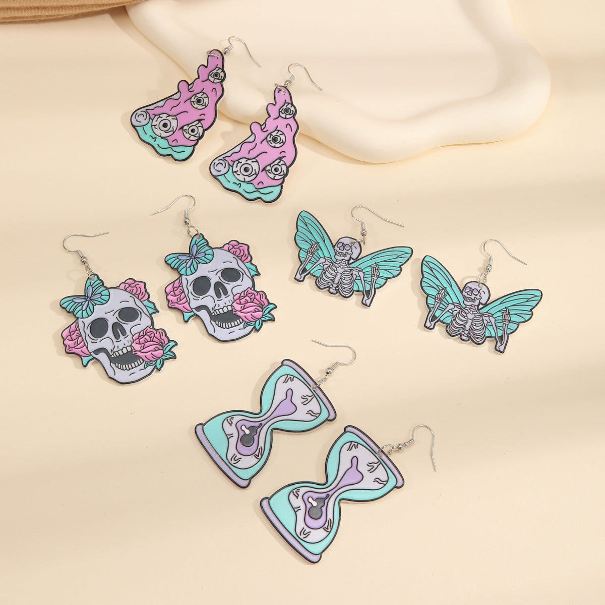 Pendientes acrílicos de Halloween para mujer con diseño de calavera de Diablo, fresa y lápida