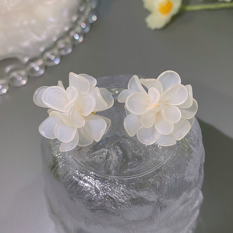 Women Fashion Elegant Solid Color Floral Earrings