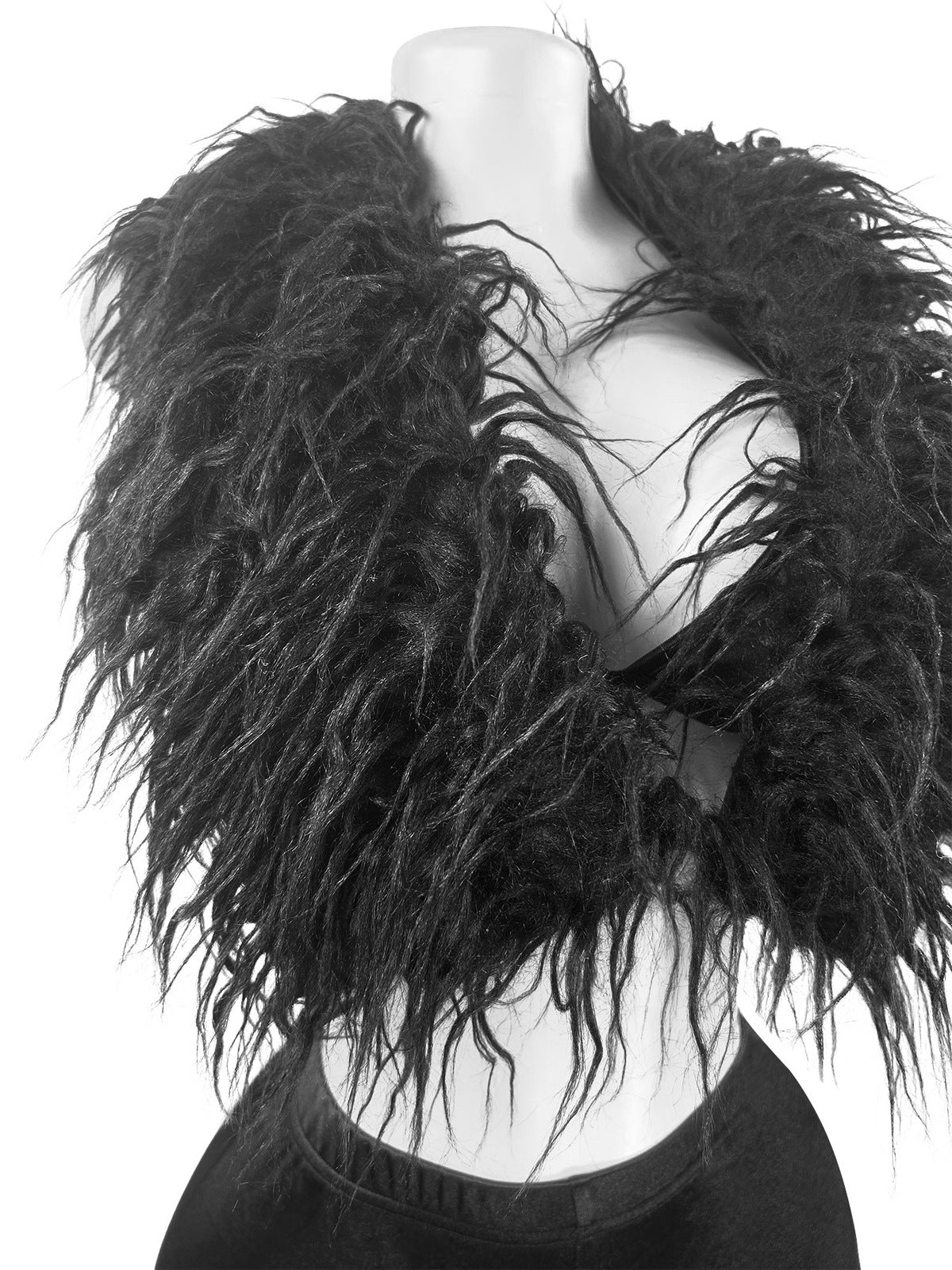 Haut à plumes sexy à col licou pour boîte de nuit