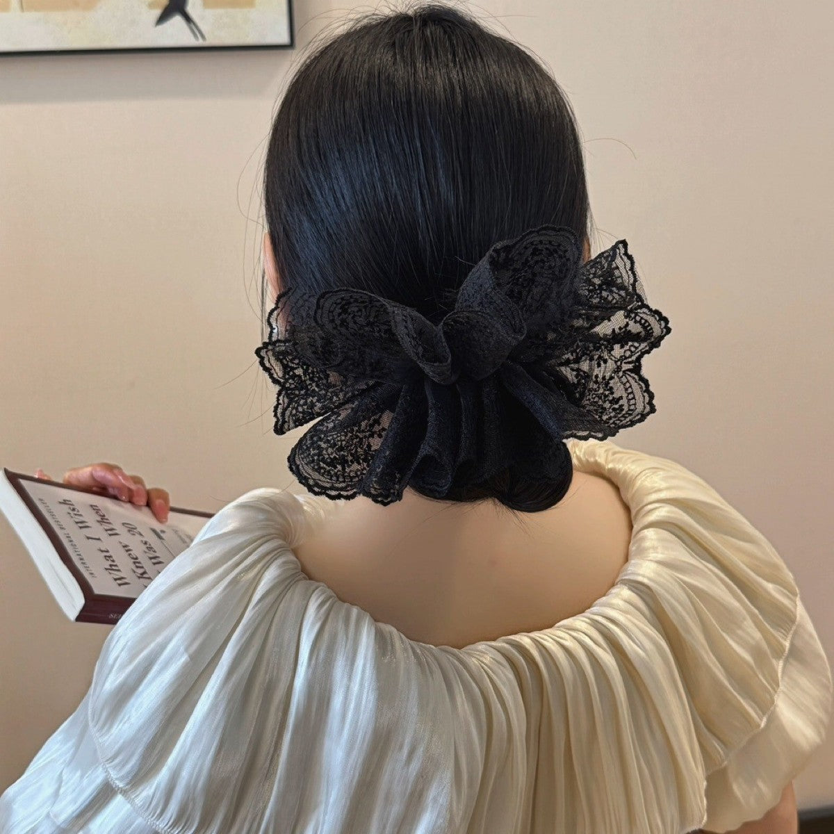 Falda elegante de mujer de color liso con doble capa y encaje elástico
