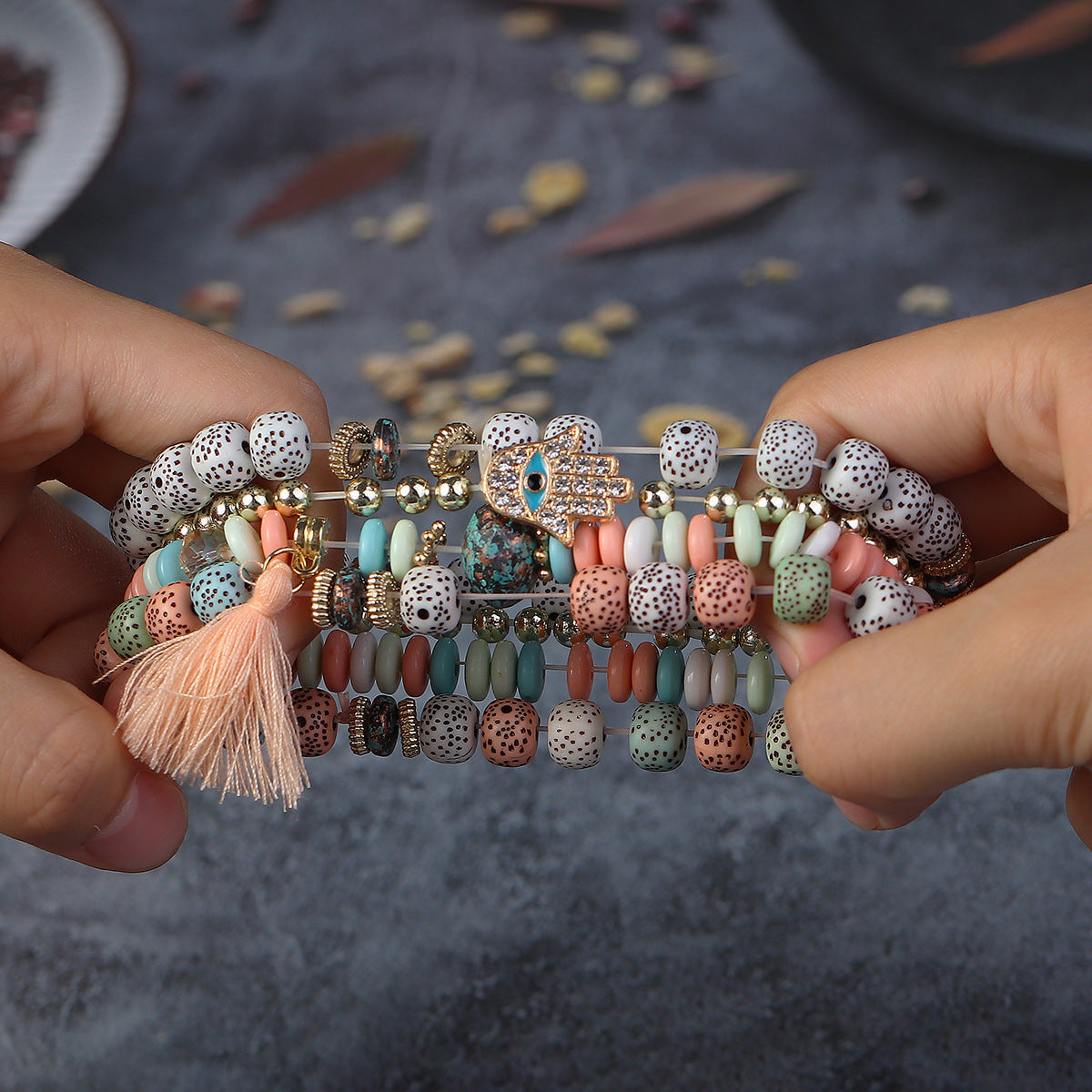 Pulsera con borlas de cuentas de estilo étnico vintage bohemio